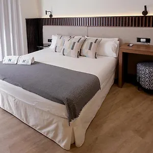 Isa Hotel